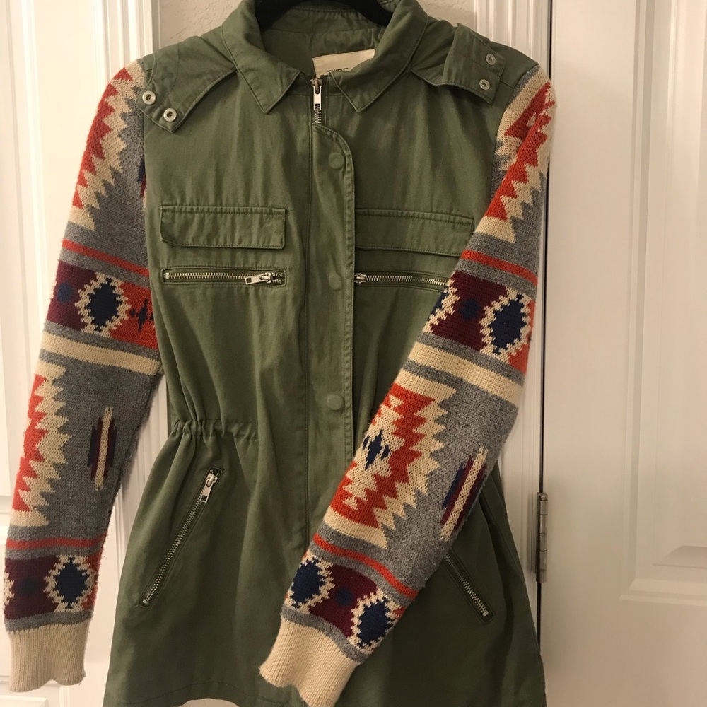 Unique Army jacket with southwest arms